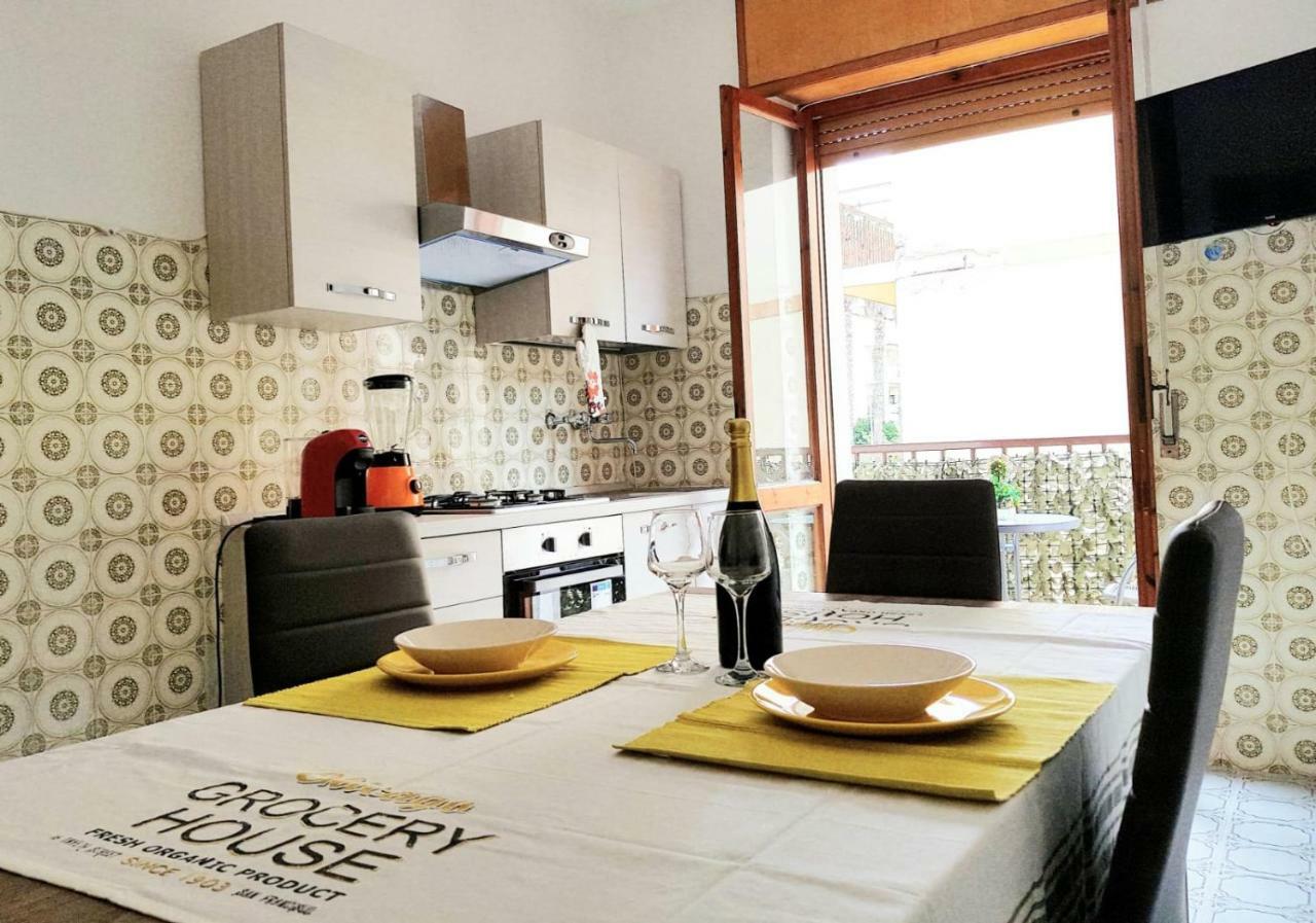 Family Apartment On The Beach Альгеро Екстер'єр фото